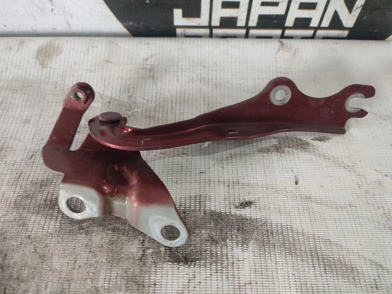 Петля капота Mazda 3 2003-2009 BP4K52420B BK, передняя левая