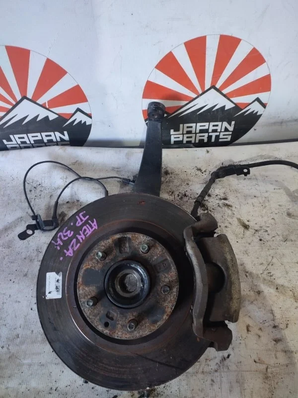 Кулак поворотный Mazda 6 GS1D33021 GH, передний правый