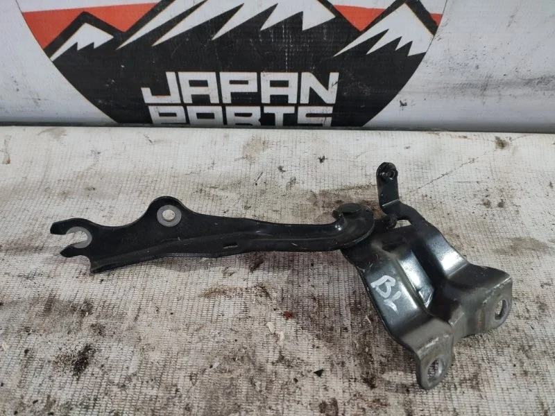 Петля капота Mazda 3 BBM252410B BL, правая