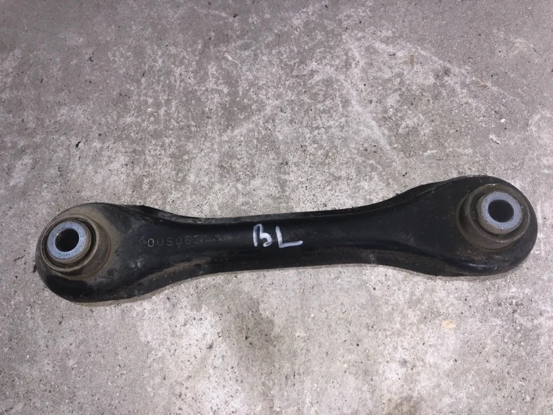 Рычаг поперечный Mazda 3 BP4K28500E BL