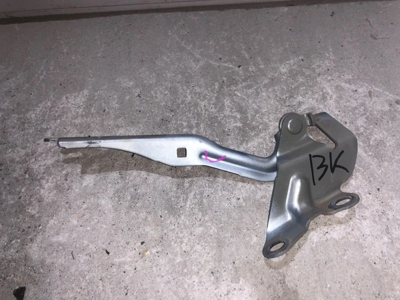 Петля капота Mazda 3 BP4K52420B BK, левая