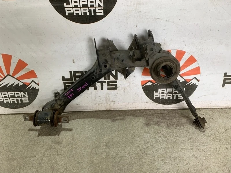 Рычаг продольный Honda Civic 52370SNAA04 4D FD1 FD2 FD3, задний правый
