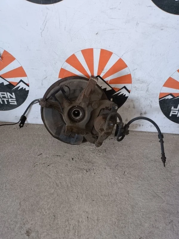 Кулак поворотный Mitsubishi Outlander 3870A011 XL 2.4, передний левый