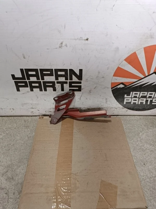 Петля капота Mazda 6 GHP952420B GJ, левая