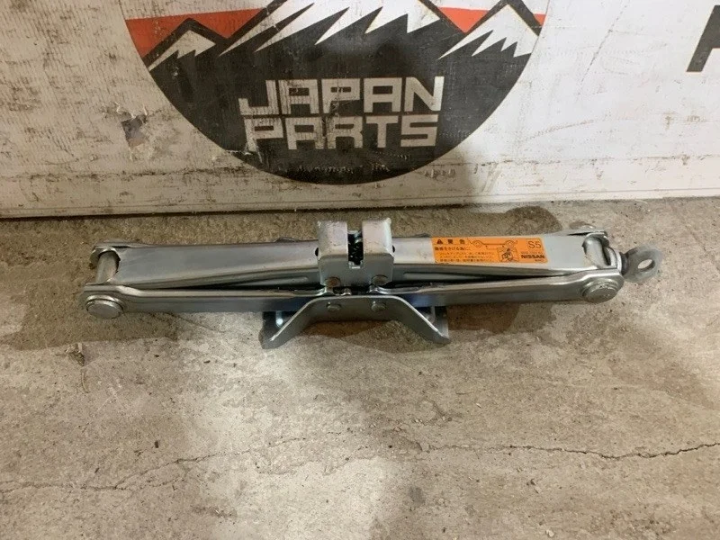 Домкрат Nissan Teana 99550JN90A J32