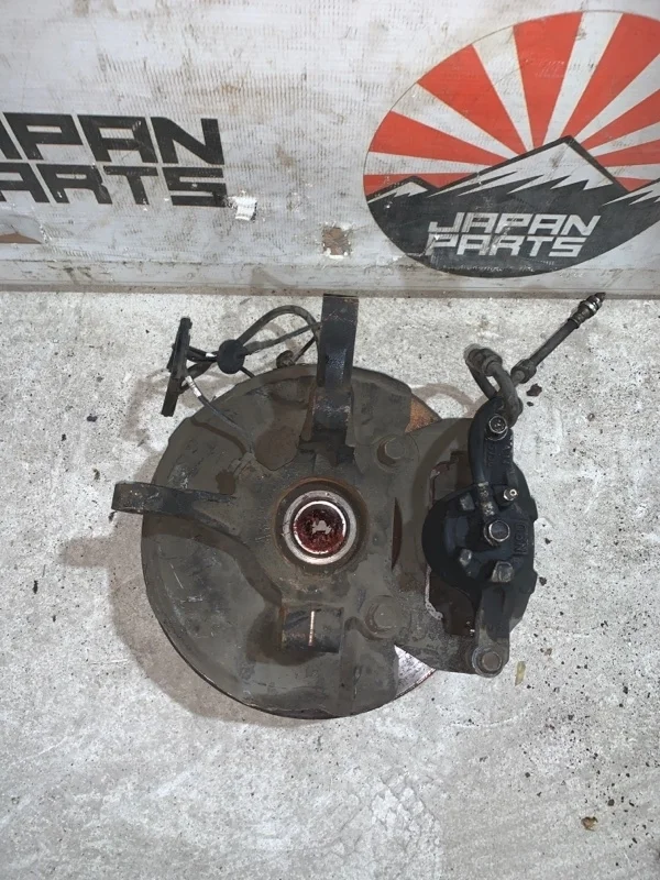 Кулак поворотный Mitsubishi Outlander 3870A011 XL, передний левый