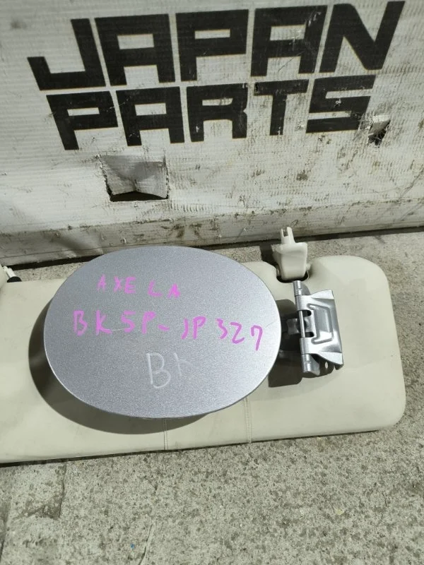 Лючок бензобака Mazda 3 BP4K42410F BK