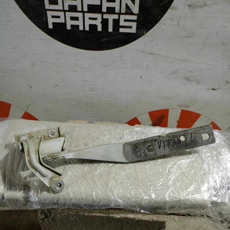 Петля капота Suzuki Grand Vitara 5742065J01 JT, левая