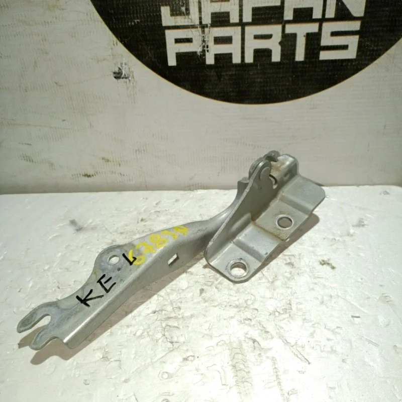 Петля капота Mazda CX-5 KD5352420A KE, левая
