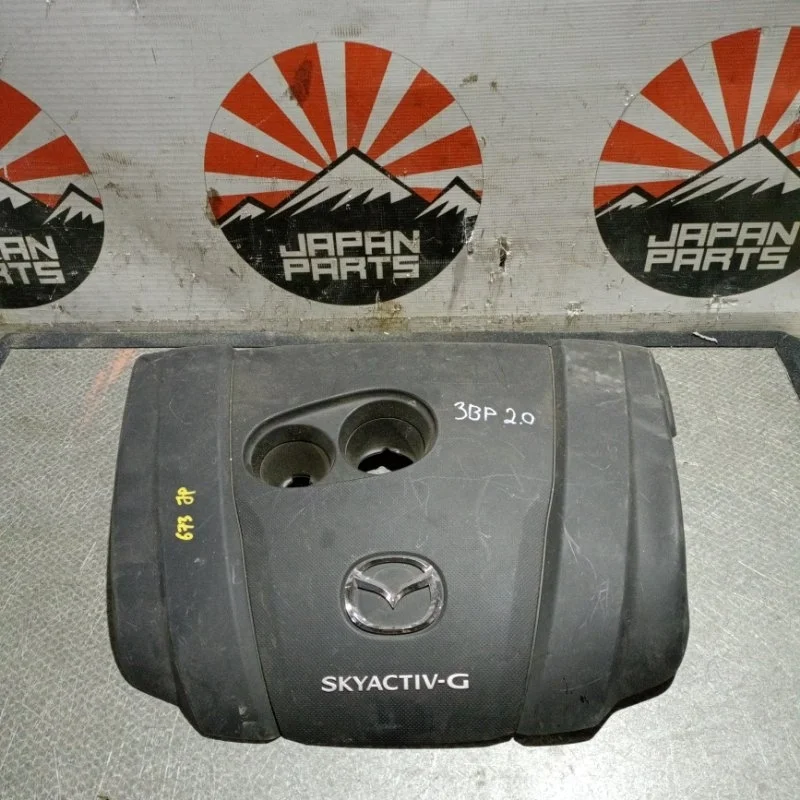 Декоративная крышка двигателя Mazda 3 PE11102F0 BP 2.0