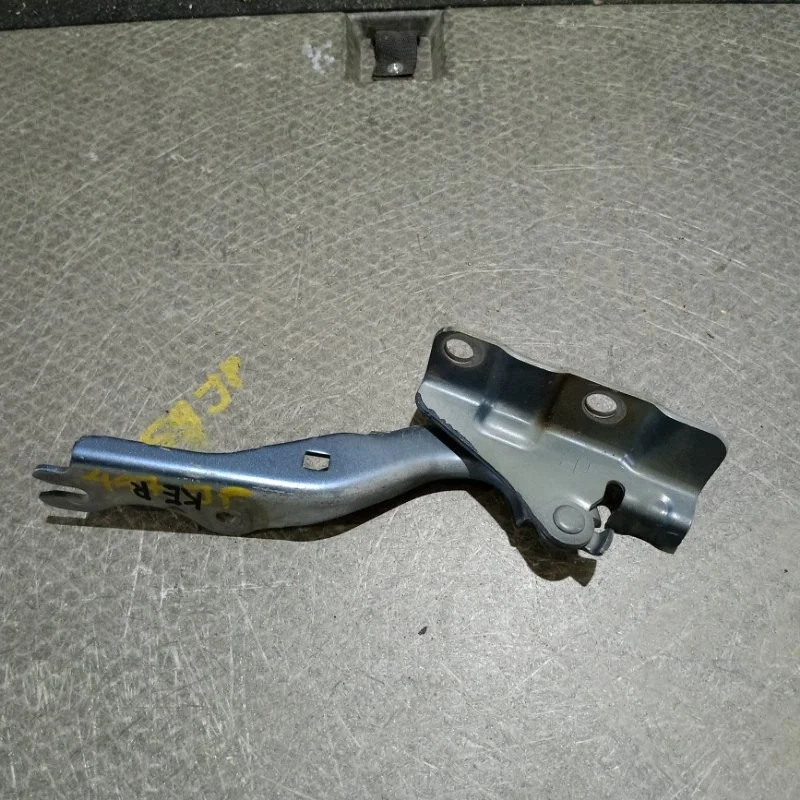 Петля капота Mazda CX-5 KD5352410A KE, правая