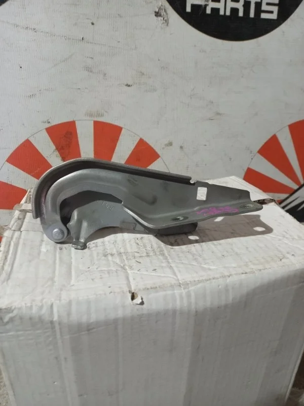 Петля капота Mitsubishi Outlander MN175241 XL, левая