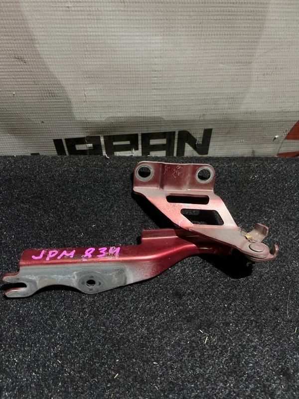 Петля капота Mazda 6 2017 GHP952410B GJ, передняя правая