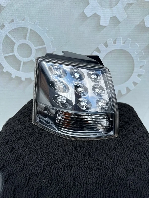 Фонарь Mitsubishi Outlander 8330A379 XL, задний левый