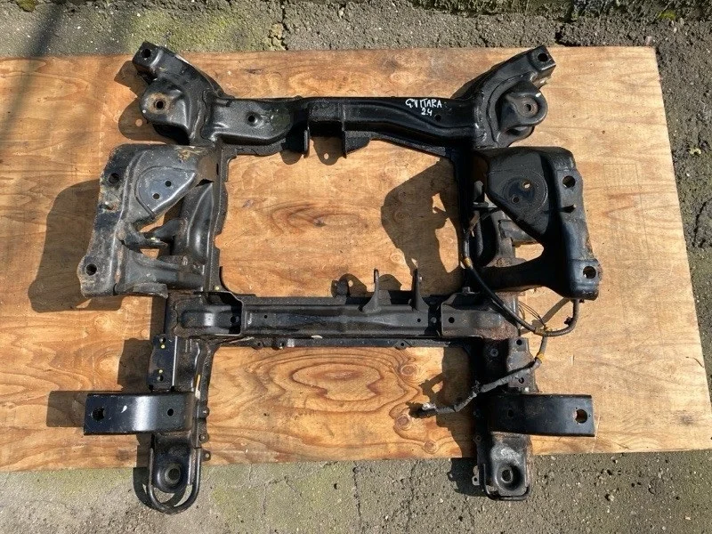 Подрамник двигателя Suzuki Grand Vitara 4580065J00 JT 2.4