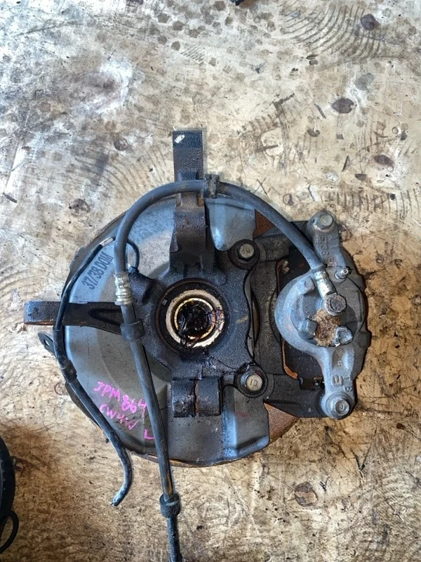 Кулак поворотный Mitsubishi Outlander 3870A011 XL, передний левый