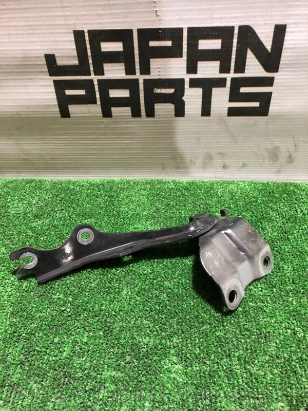 Петля капота Mazda 6 GS1D52410 GH, правая