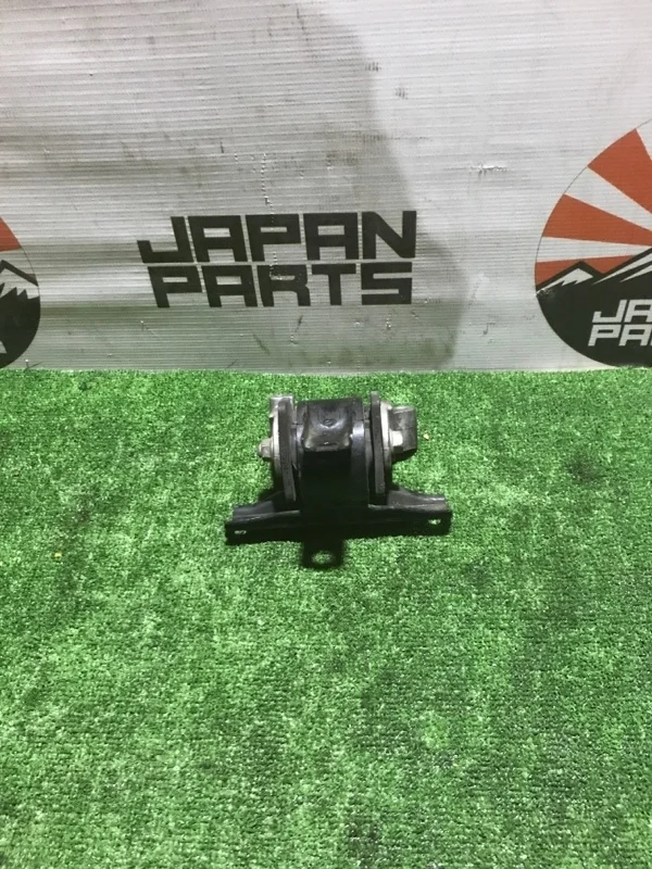 Опора двигателя Mitsubishi Outlander MN101441 XL 2.4, передняя правая