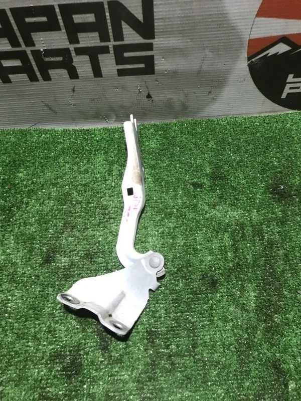 Петля капота Mazda 6 GS1D52420A GH, левая