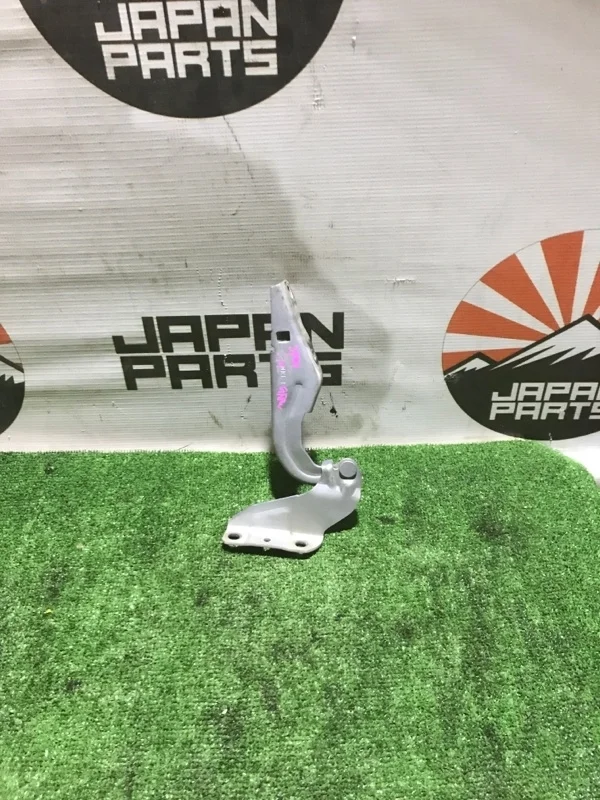 Петля капота Mitsubishi Outlander MN175241 GF, левая