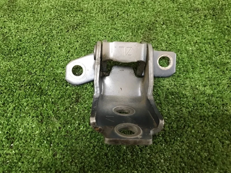 Петля двери Mazda CX-5 KD5359210 KE, передняя левая