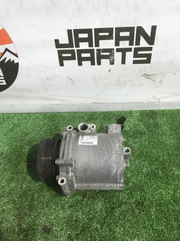 Компрессор кондиционера Mitsubishi Outlander AKC200A221 XL