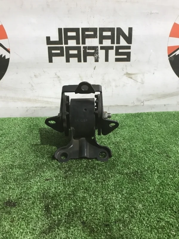 Опора двигателя Mitsubishi Outlander MN101574 XL, передняя левая