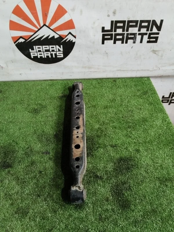 Рычаг поперечный Nissan X-Trail 55110JG00B T32, задний левый