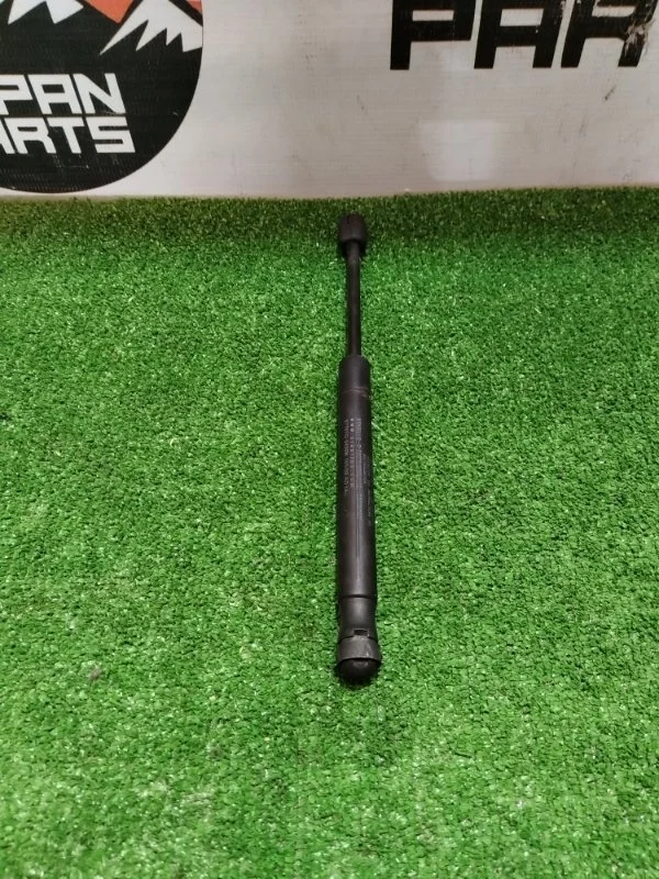 Амортизатор капота Volvo XC60 30784935