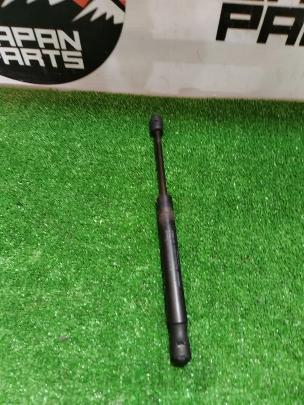 Амортизатор капота Volvo XC60 30784935