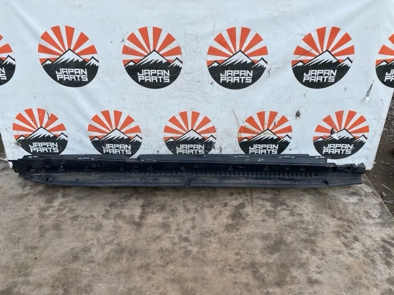 Накладка на порог Mercedes-Benz GLE 2017 A1666900210 642.826, правая