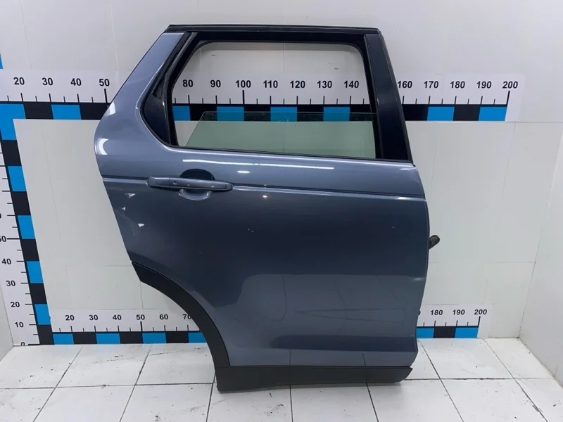 Дверь Land Rover Discovery Sport 2018 LR061284 L550 PT204, задняя правая
