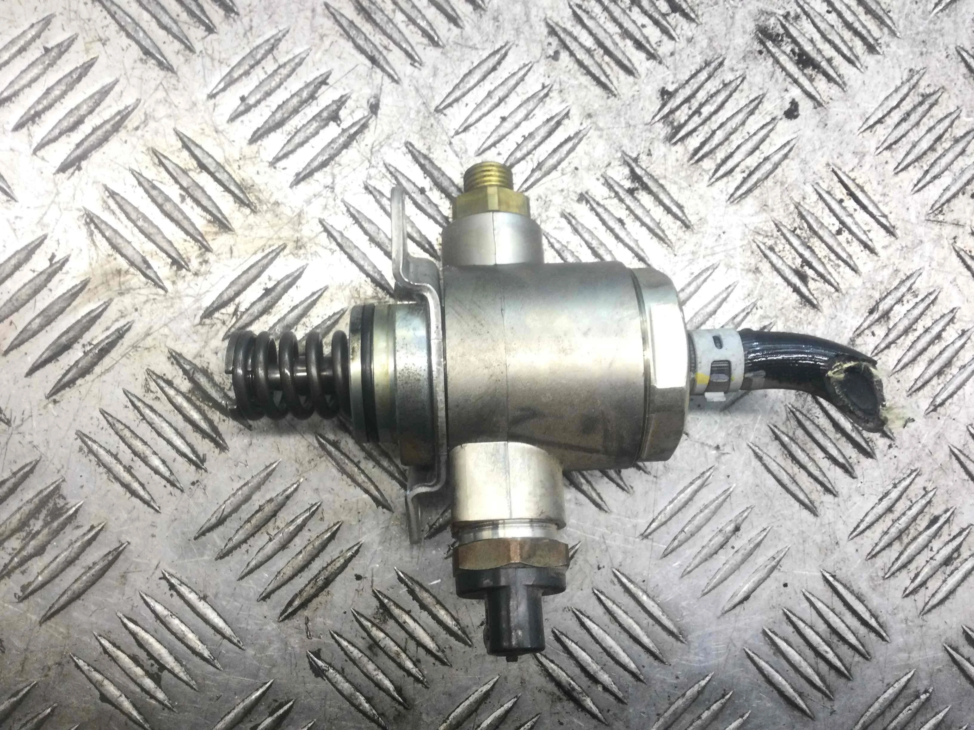 ТНВД Audi A4 B8/8K (2007-2011) бензин 2.0 i Механика Седан