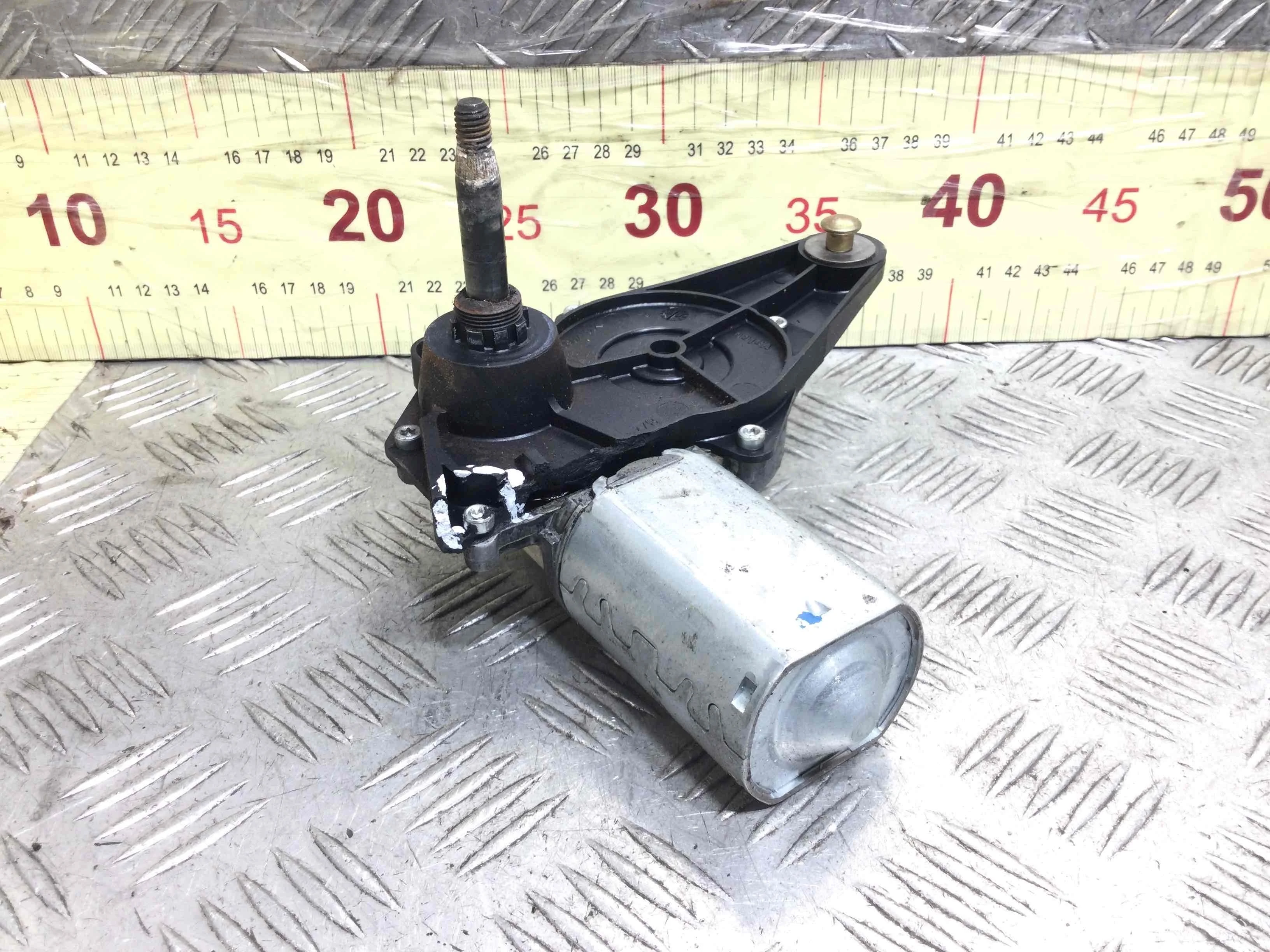 Моторчик заднего стеклоочистителя (дворника) Renault Clio 2 поколение [рестайлинг] (2001-2005) бензин 1.4 i Механика 5-дв, х/б