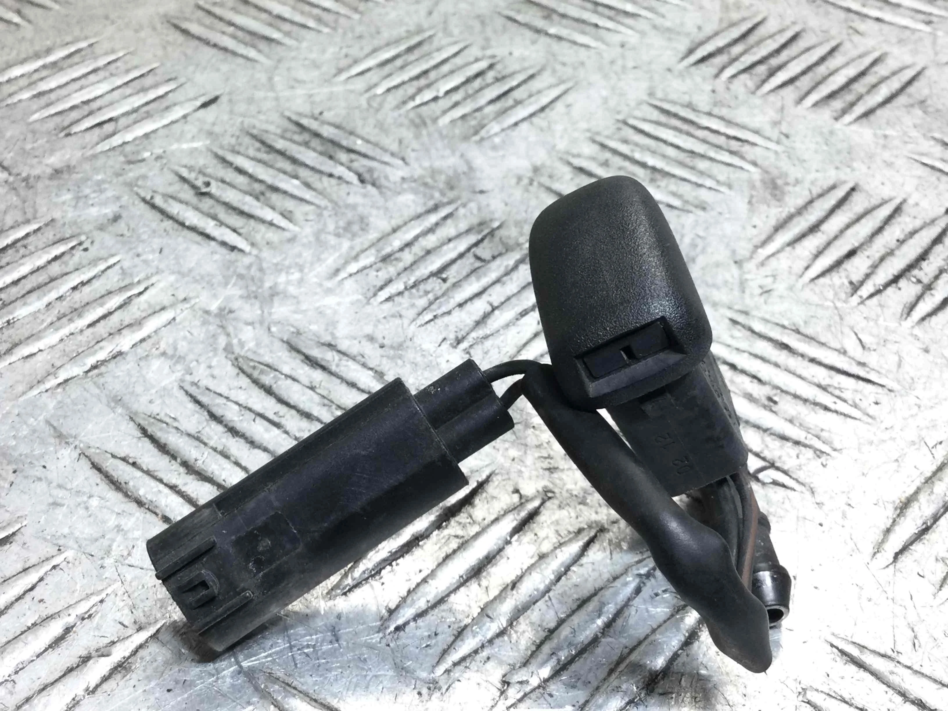 Форсунка омывателя BMW 1-Series E87/E81/E82/E88 [рестайлинг] (2007-2011) дизель 2.0 TD Механика Купе