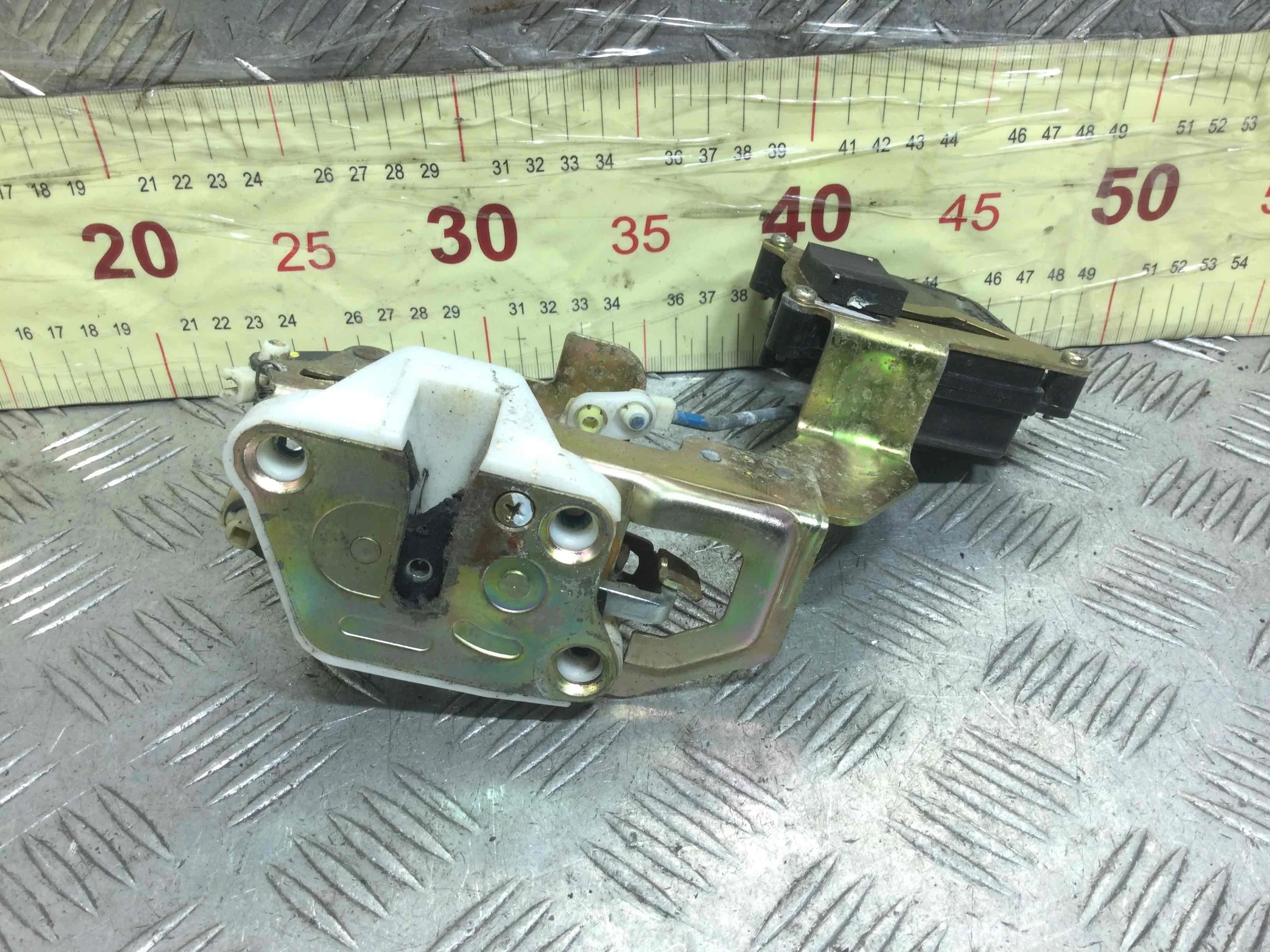 Замок двери передней левой Chevrolet Matiz 2 поколение (2005-2008) бензин 1.0 i Механика 5-дв, х/б