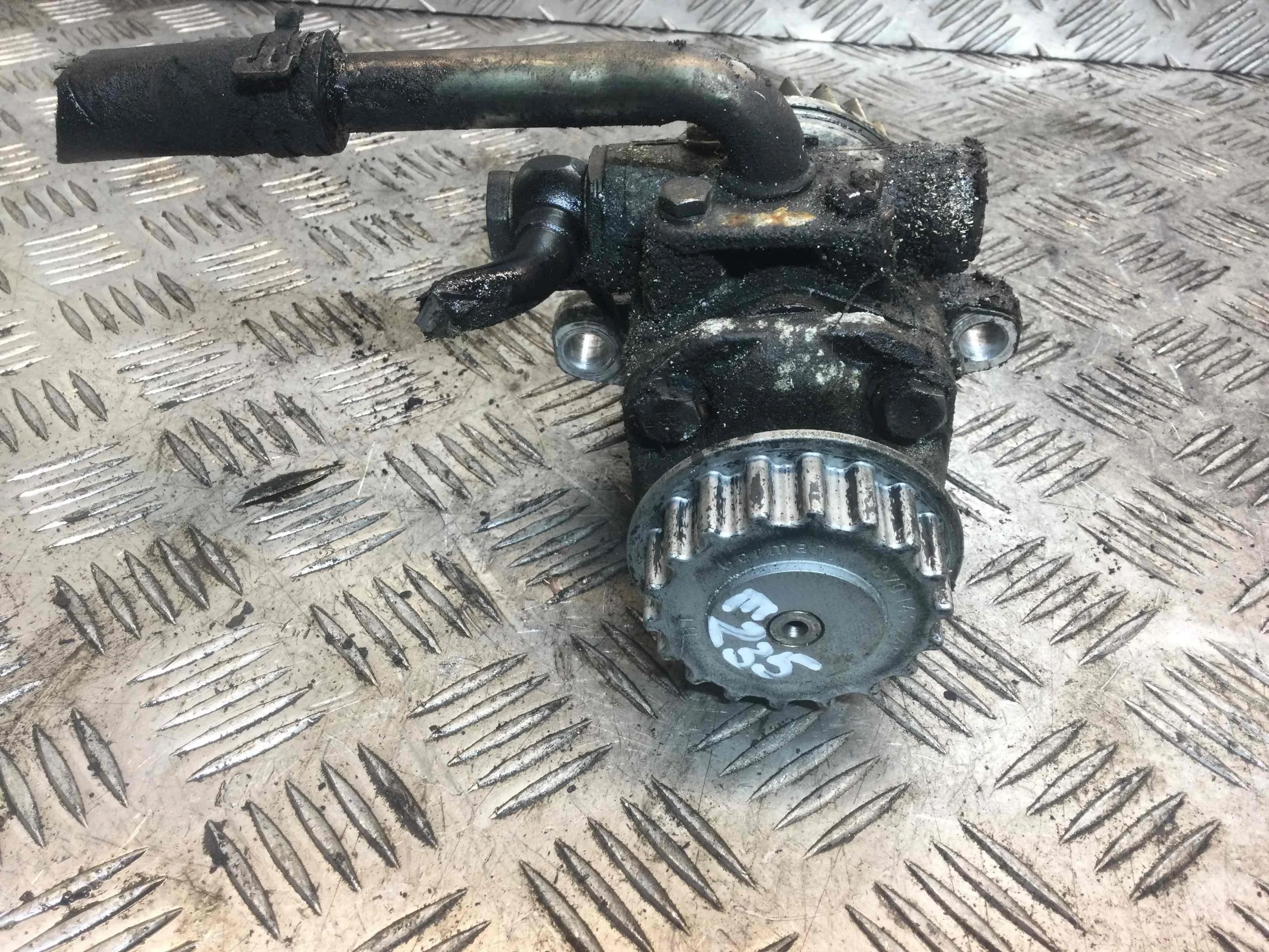 Насос гидроусилителя руля Volkswagen Touareg 1 поколение 2002-2007 дизель 2.5 TDI Автомат Внедорожник