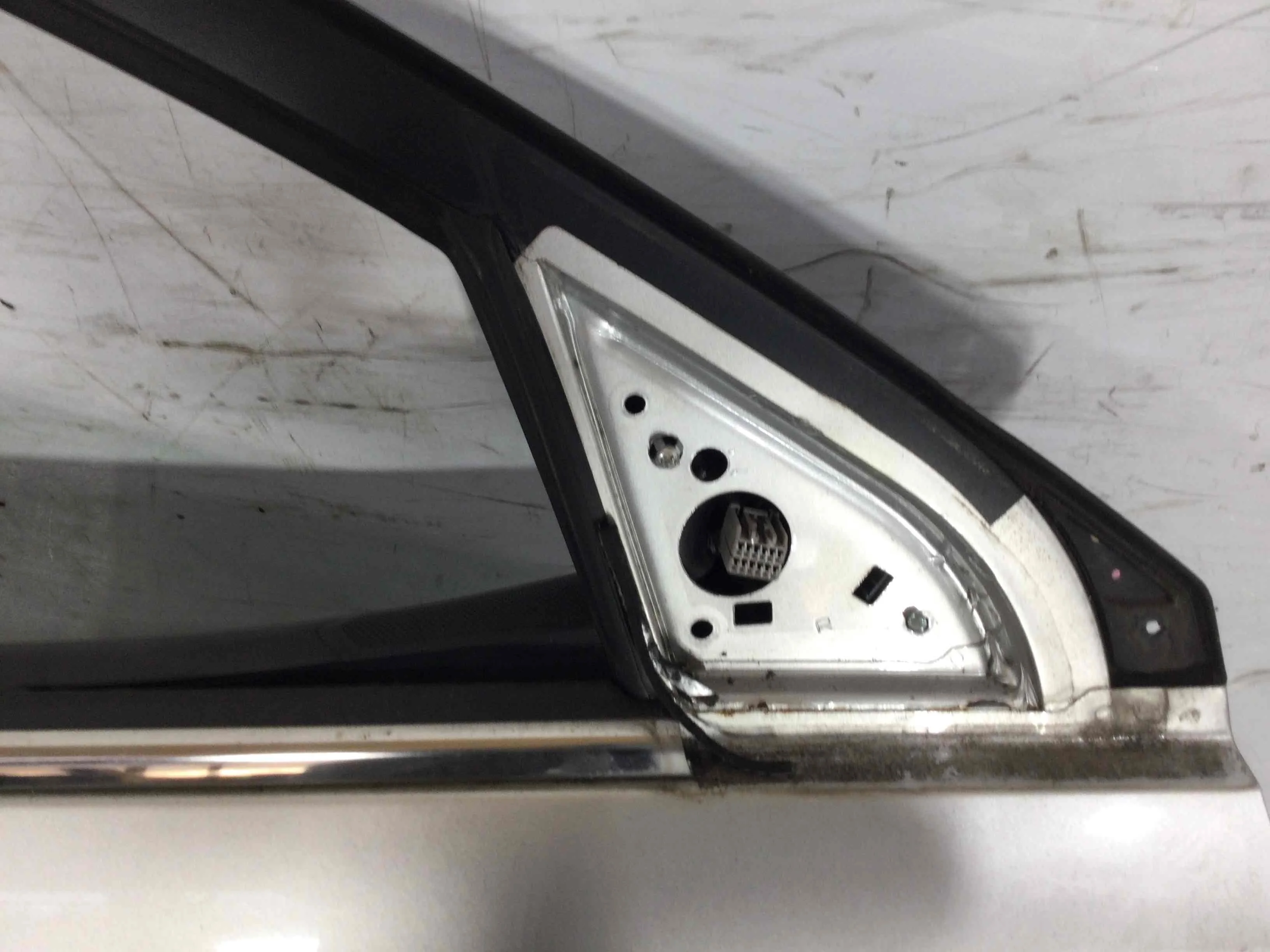 Дверь передняя правая Kia Sportage 3 поколение (2010-2014) дизель 1.7 CRD Механика Кроссовер