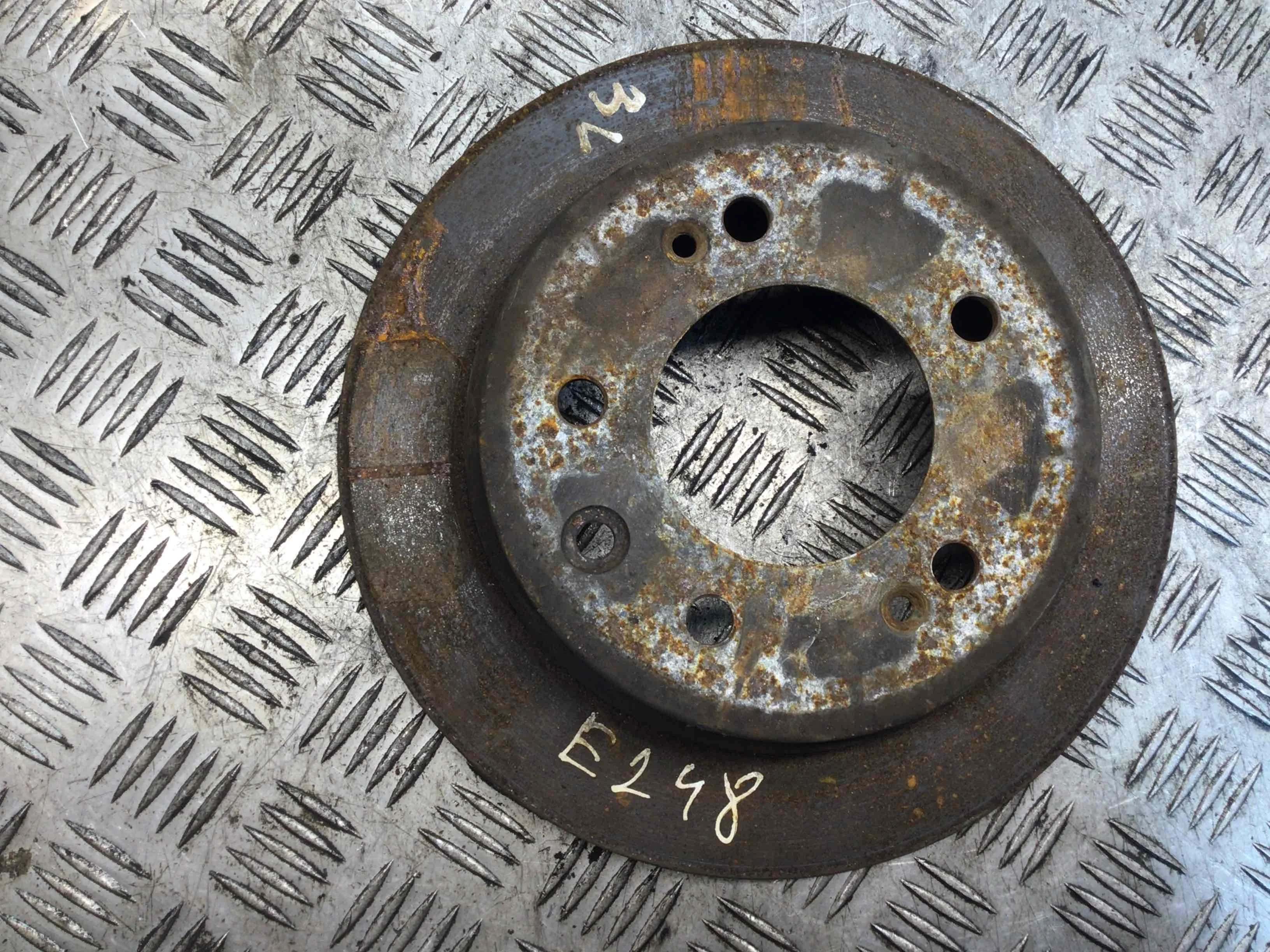 Диск тормозной задний Kia Sportage 3 поколение (2010-2014) дизель 1.7 CRD Механика Кроссовер