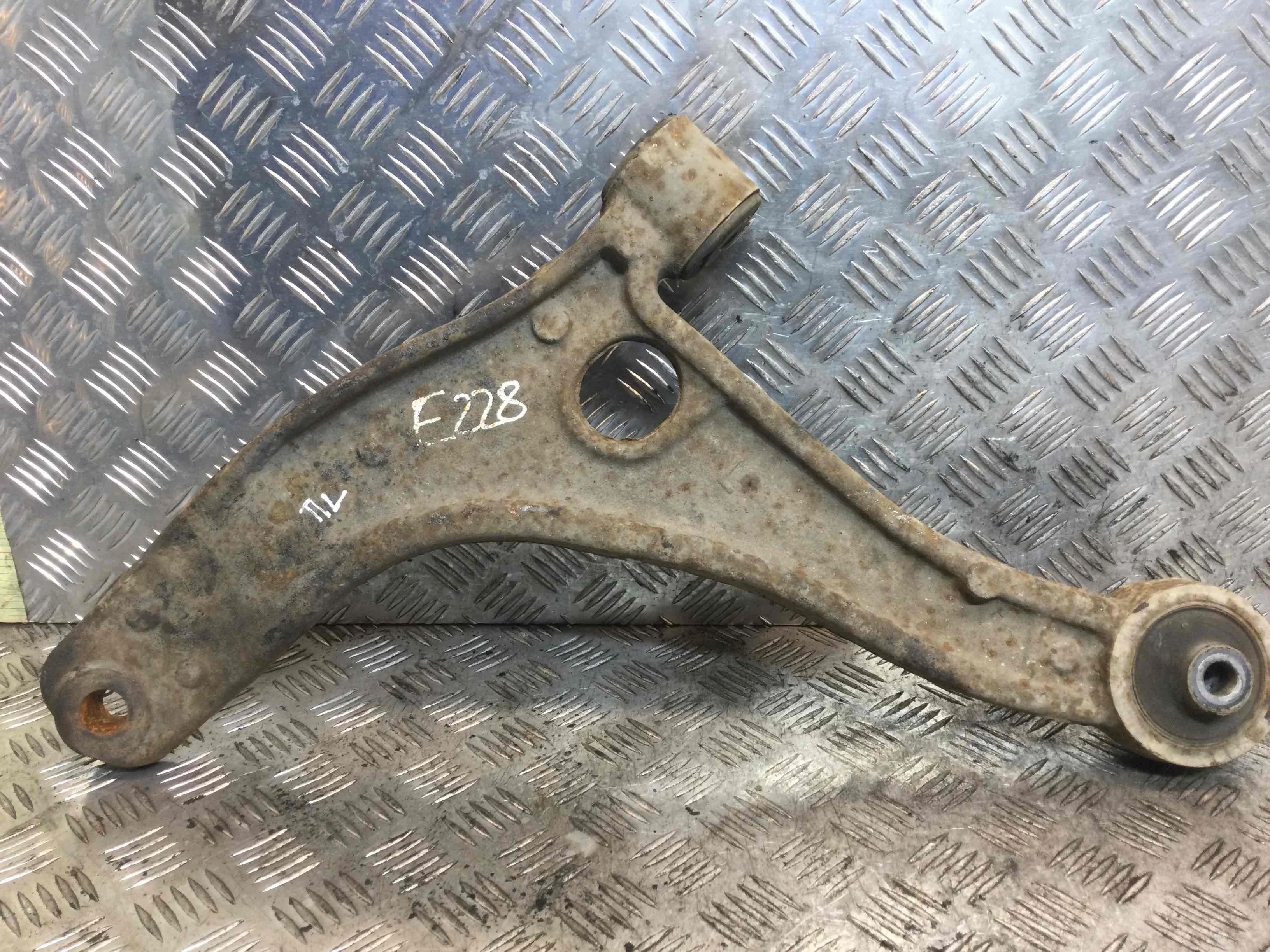 Рычаг передний левый Renault Master 3 поколение [рестайлинг] (2014-2024) дизель 2.3 DCI Механика Микроавтобус