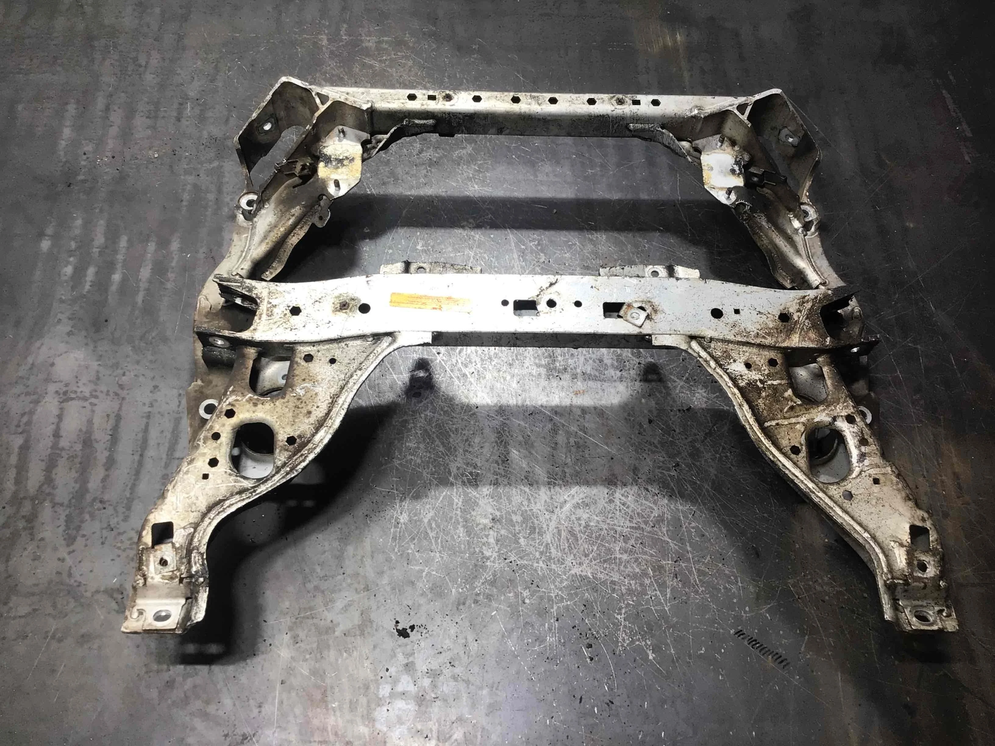 Балка подвески передняя (подрамник) BMW 3-Series 3-Series E90/E91/E92/E93 2005 - 2010 бензин 2.0 i Механика Универсал