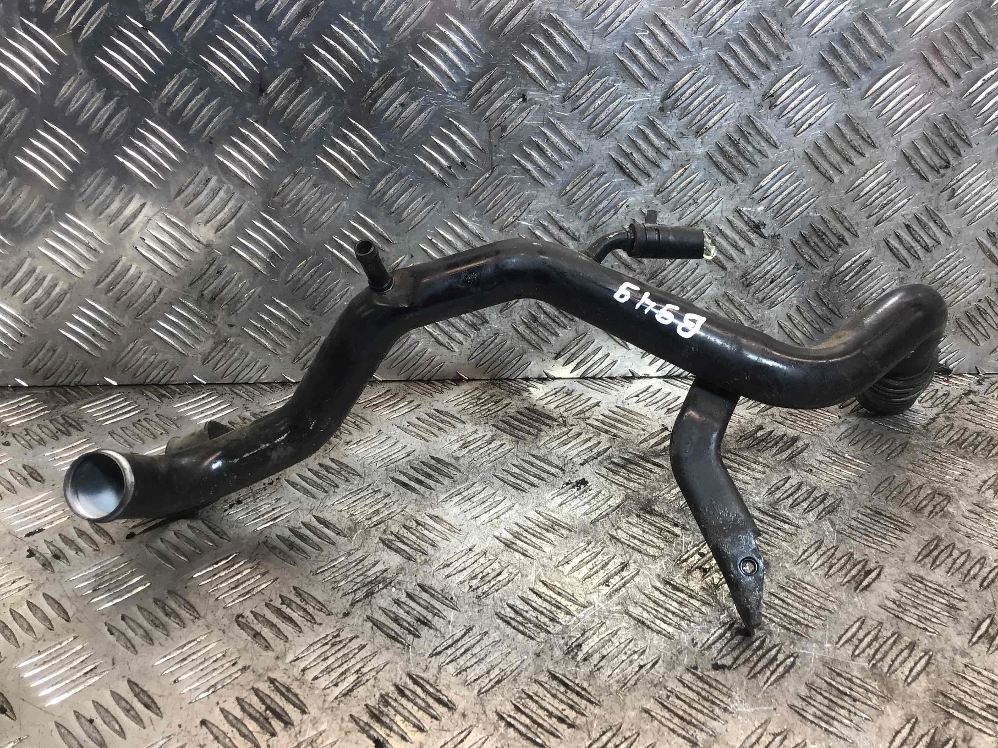 Трубка охлаждающей жидкости металлическая Audi A4 B7 (2004-2008) дизель 2.0 TDI Механика Седан