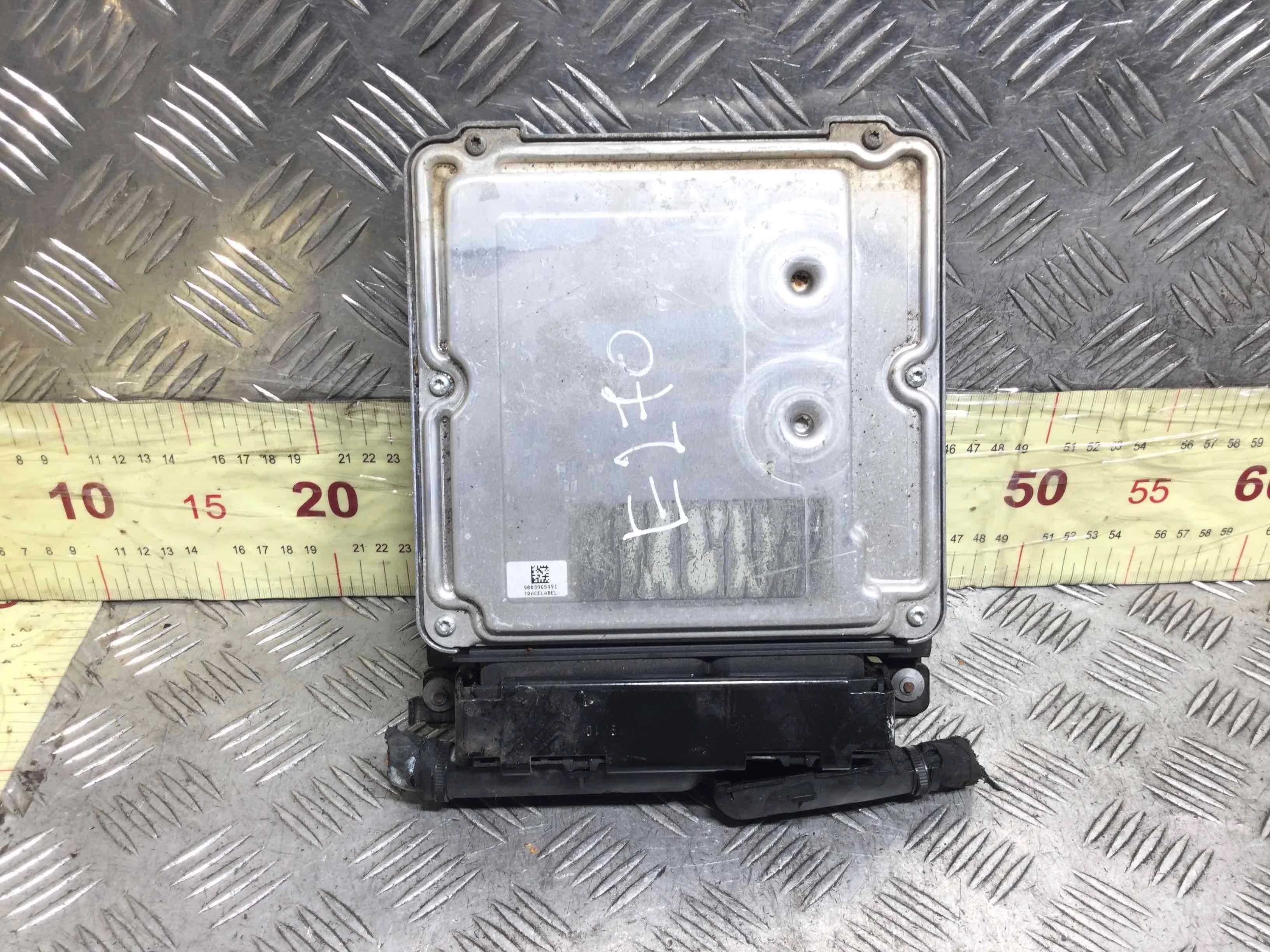 Блок управления двигателем Volkswagen Passat B6 (2005-2010) дизель 2.0 TDI Механика Универсал