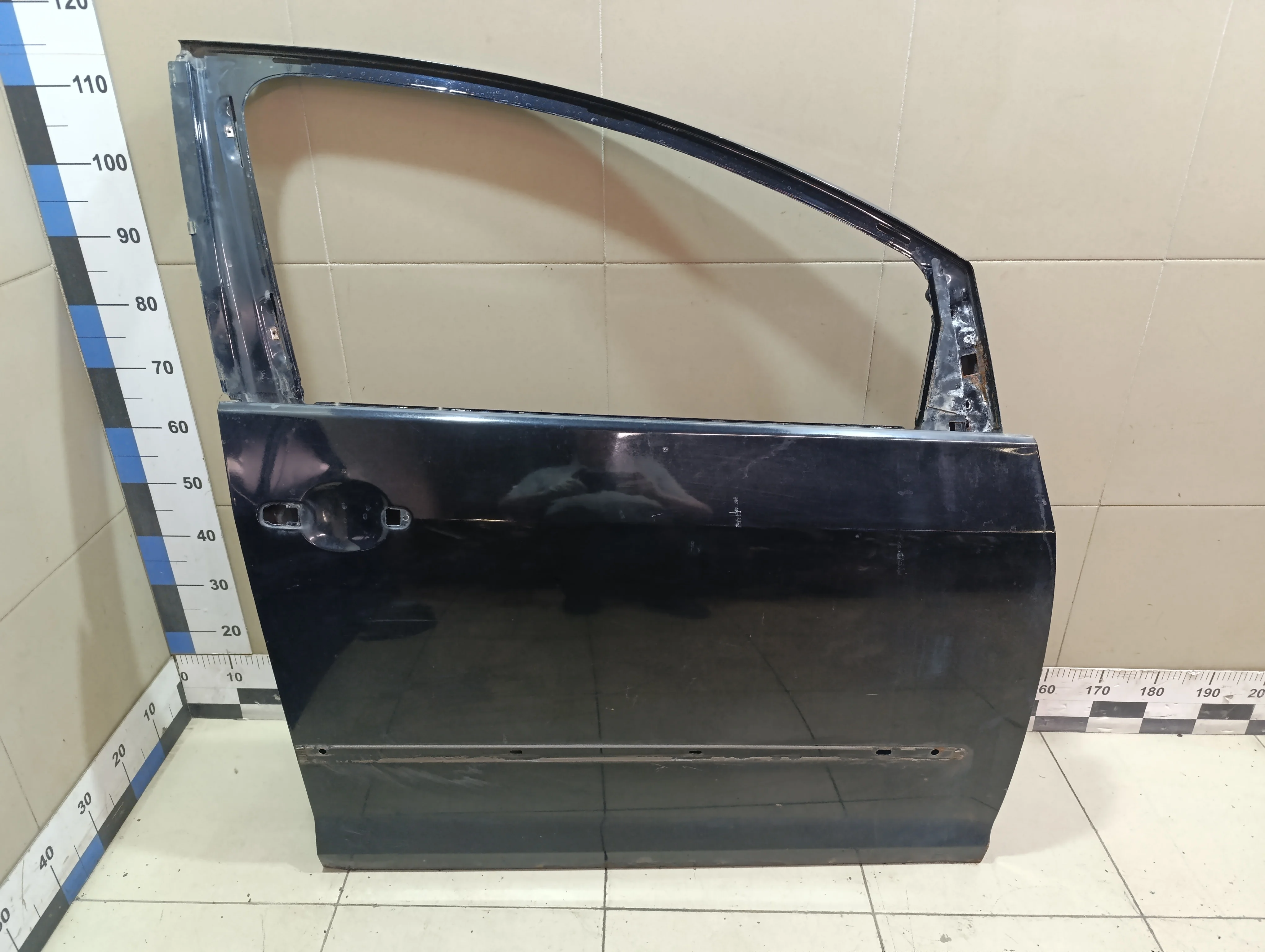 Дверь передняя правая Golf V Plus 2005-2014