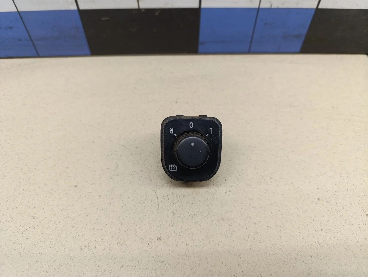 Переключатель регулировки зеркала Passat [B6] 2005-2010