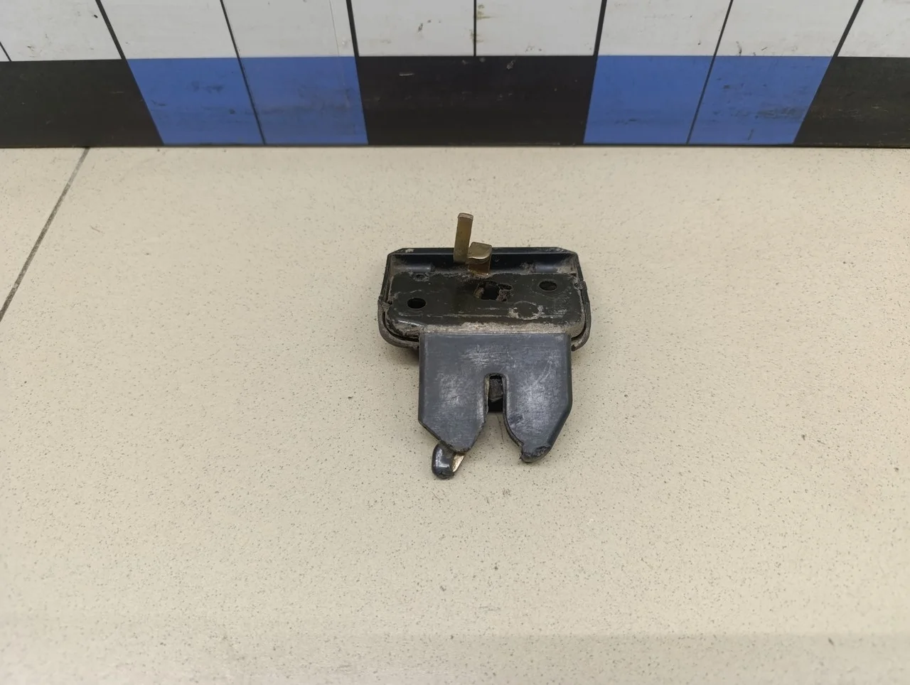 Замок багажника Almera N16 2000-2006