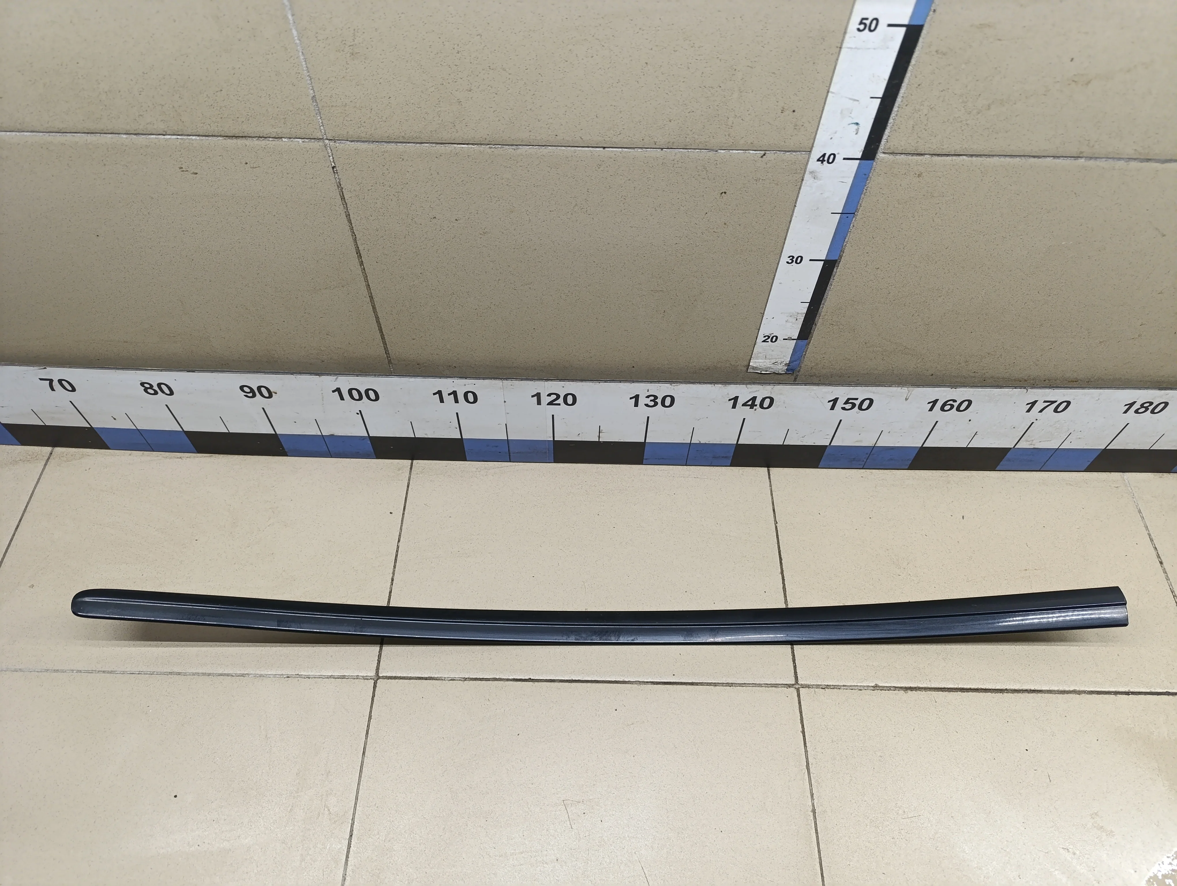 Молдинг передней левой двери Golf V Plus 2005-2014