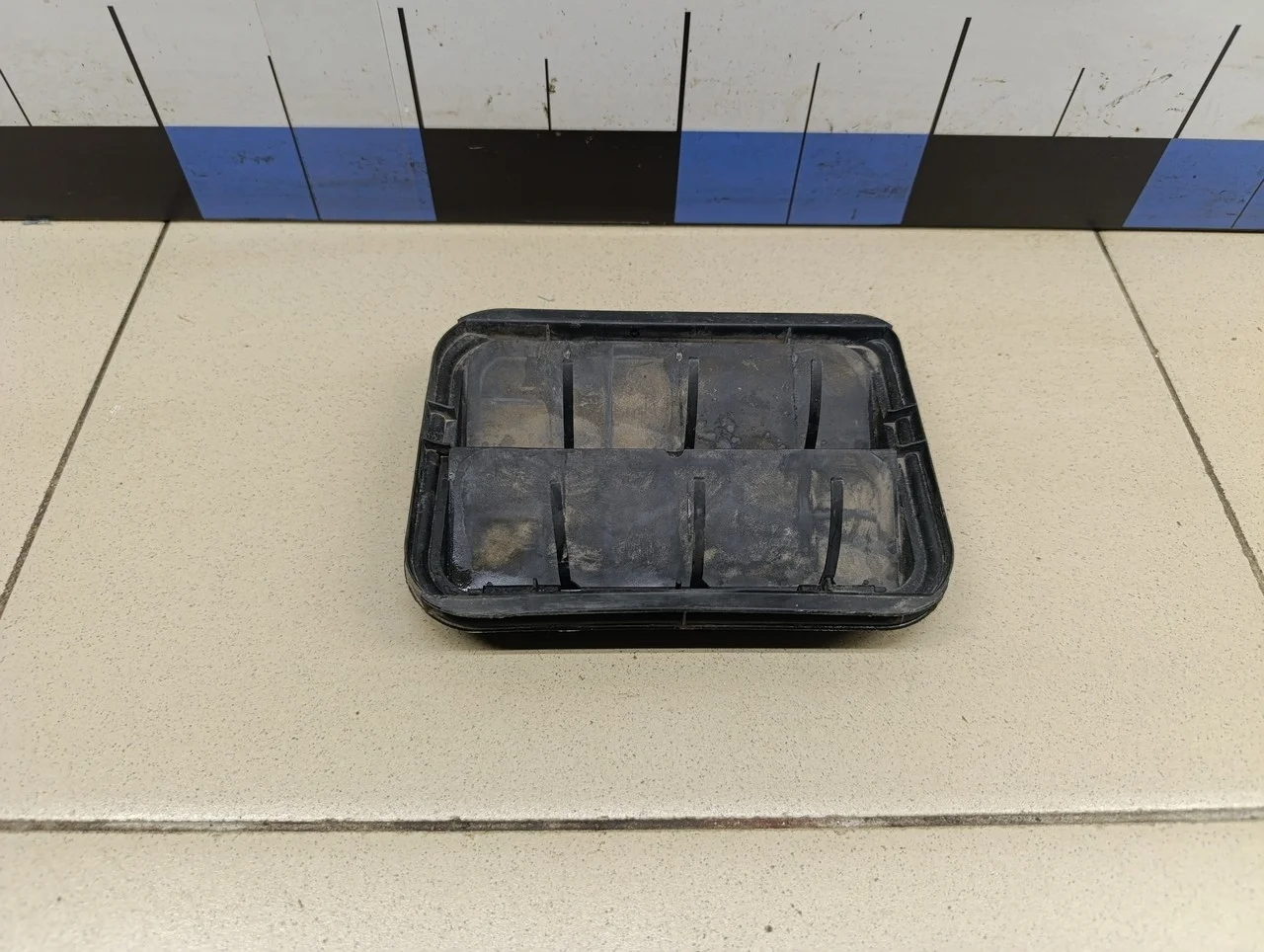 Решетка вентиляционная Duster 2012>