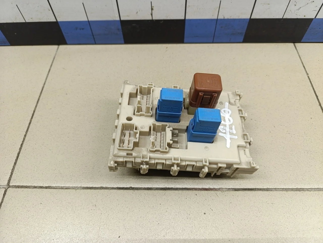 Блок предохранителей Almera N16 2000-2006