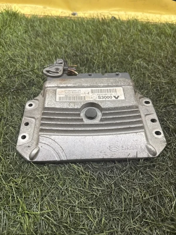 Блок управления двигателем RENAULT MEGANE 2002-2009 8200321263 К4М